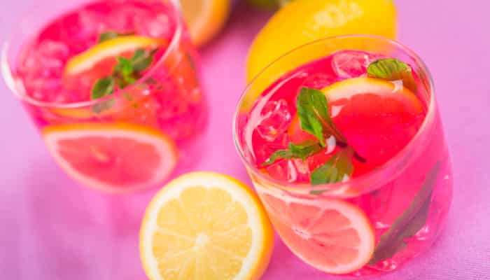 Read more about the article Pink Lemonade Receita Sem Álcool uma Bebida Clássica #1 nos Bares Americanos