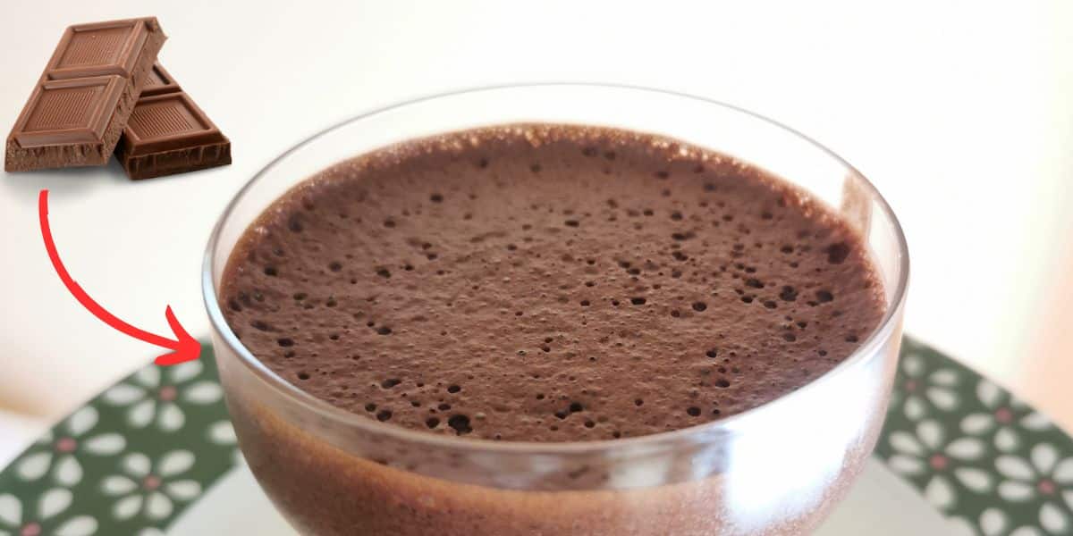 mousse de chocolate aerada feita com 2 ingredientes cremosa e muito facil